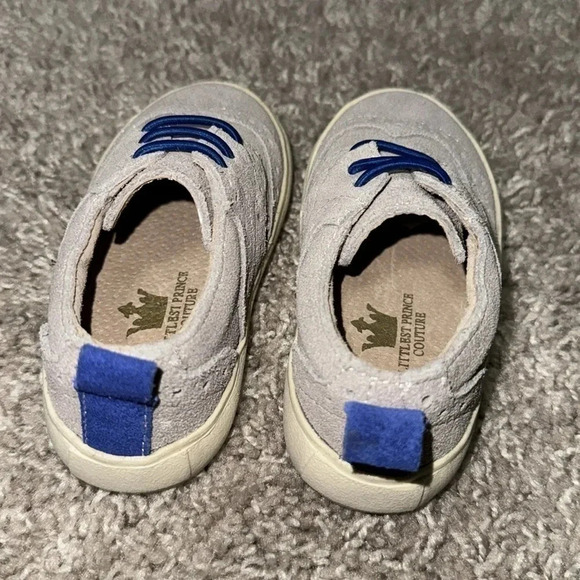 •Littlest Prince suede slip on•​ - Picture 2 of 4